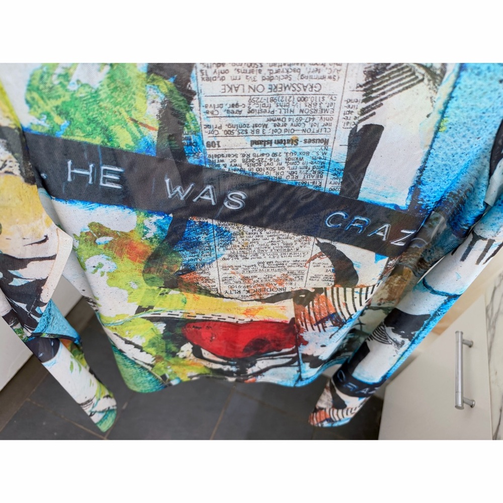 Alice + Olivia x Basquiat Delaina Mesh Top T Shirt Tee Confidential Collage M - Picture 7 of 10